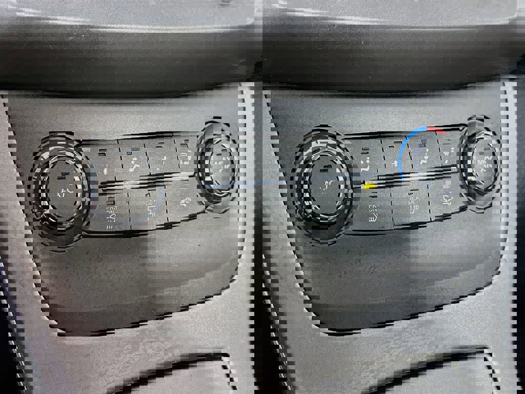 Used 2014 Nissan Sentra SV image 17