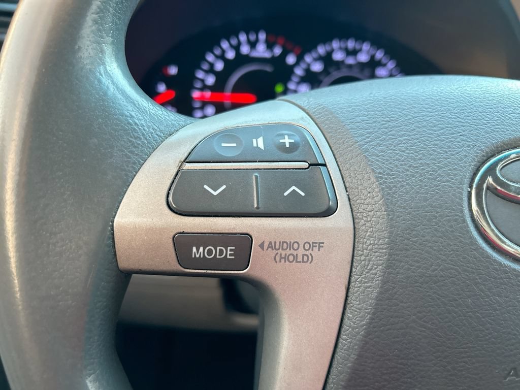 Used 2011 Toyota Camry LE FWD image 16