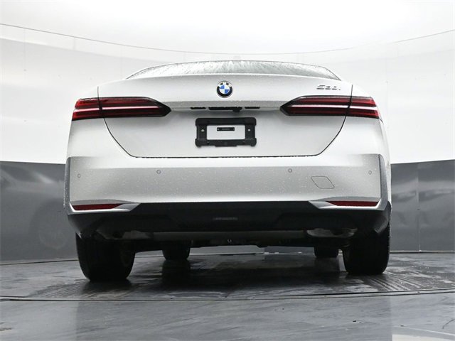 Used 2024 BMW 530i w/ Convenience Package image 27