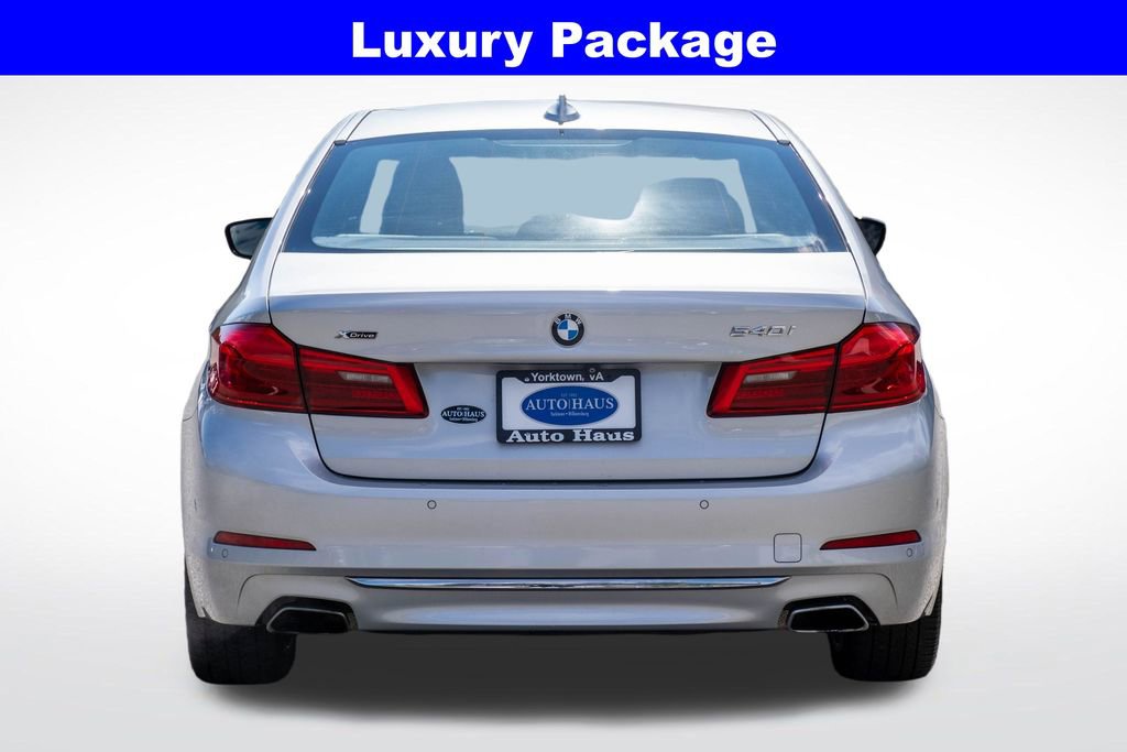 Used 2017 BMW 540i xDrive image 7