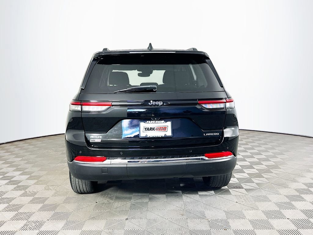 Certified 2023 Jeep Grand Cherokee Laredo AWD/4WD image 10