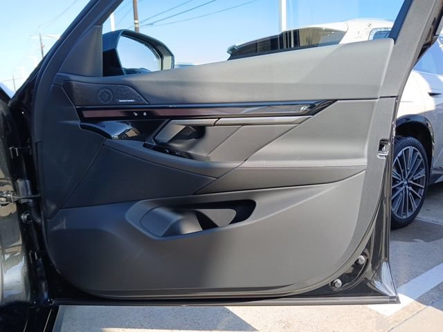 New 2026 BMW 530i RWD image 17