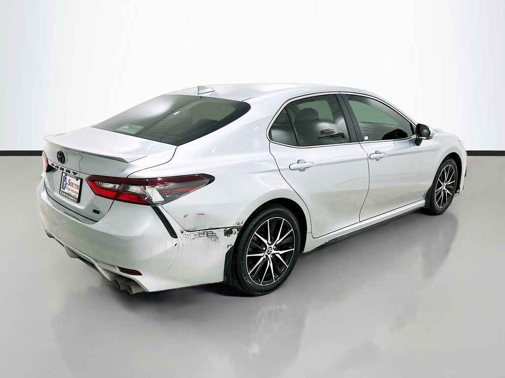 Used 2024 Toyota Camry SE image 7