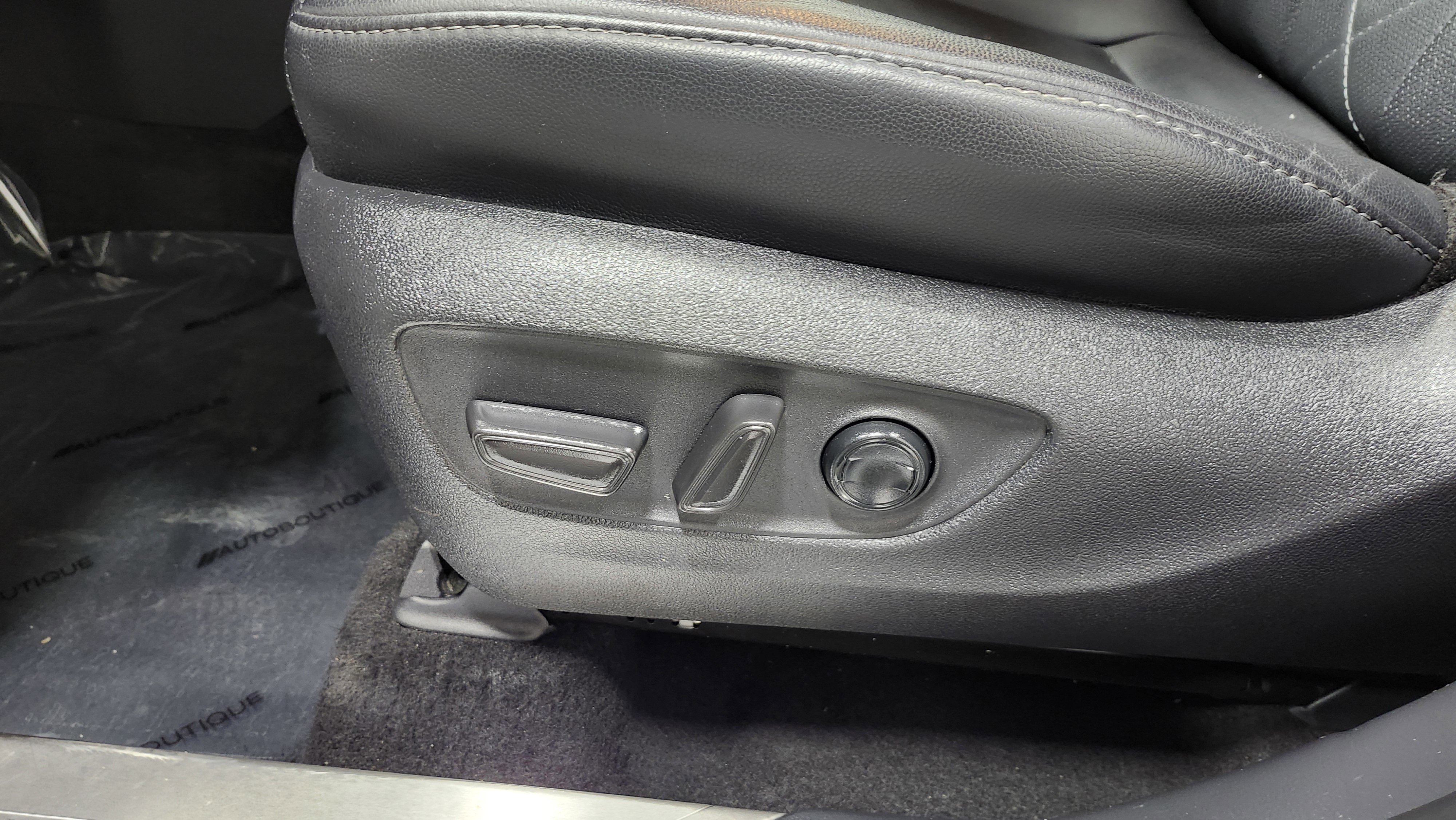 Used 2021 Toyota Highlander Platinum image 30