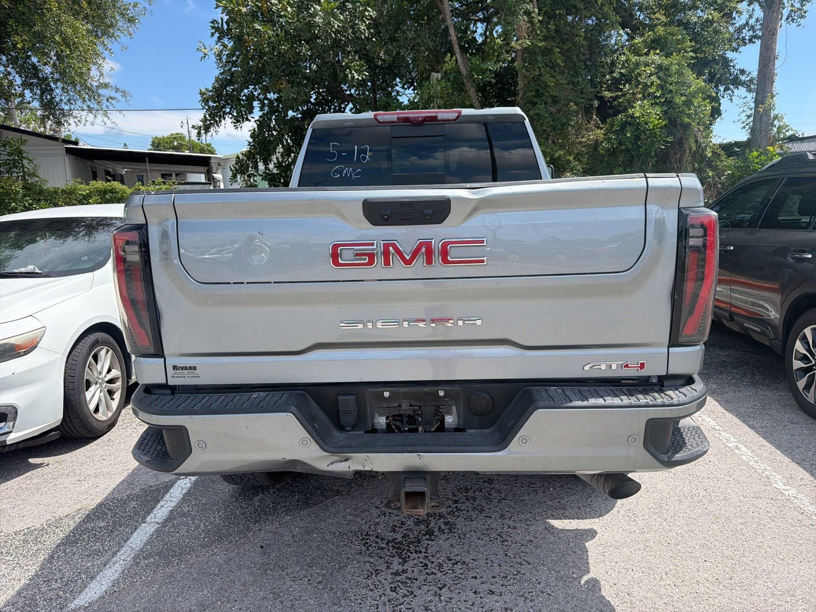 Used 2024 GMC Sierra 2500 AT4 w/ Technology Package AWD/4WD image 10