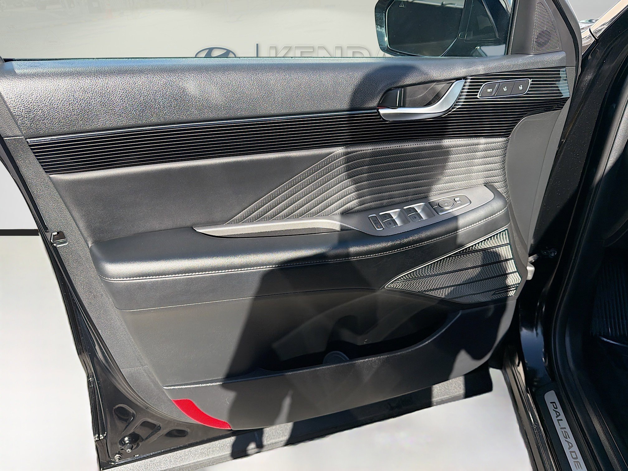 Used 2024 Hyundai Palisade Calligraphy image 18