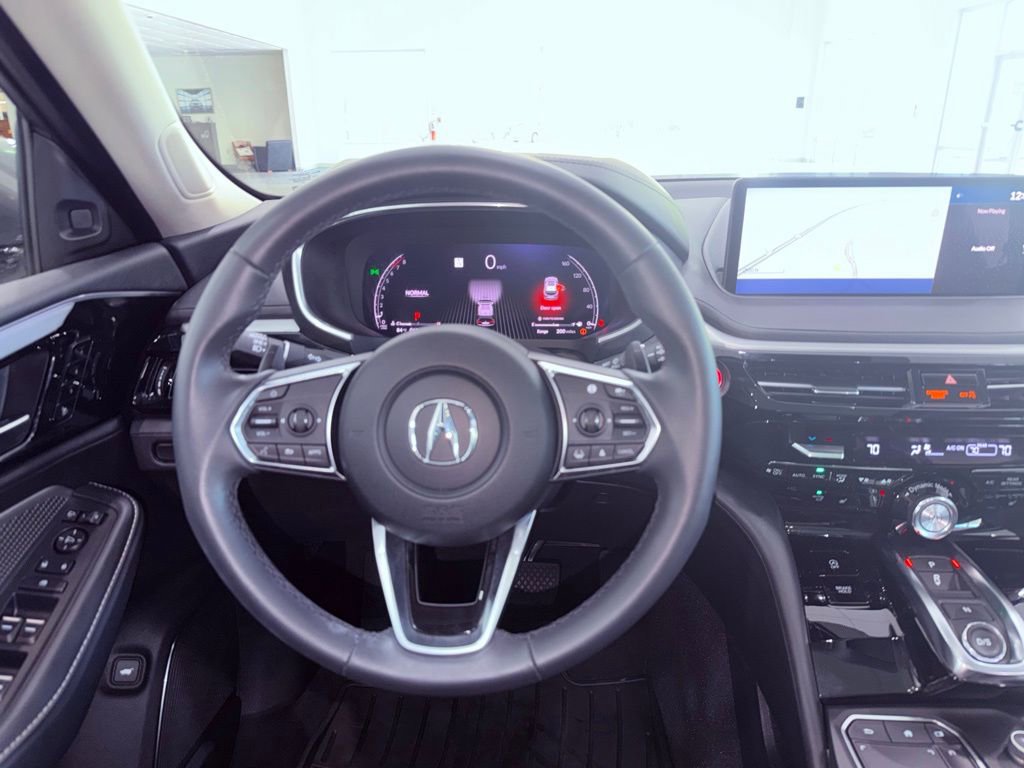 Used 2024 Acura MDX SH-AWD w/ Technology Package image 23