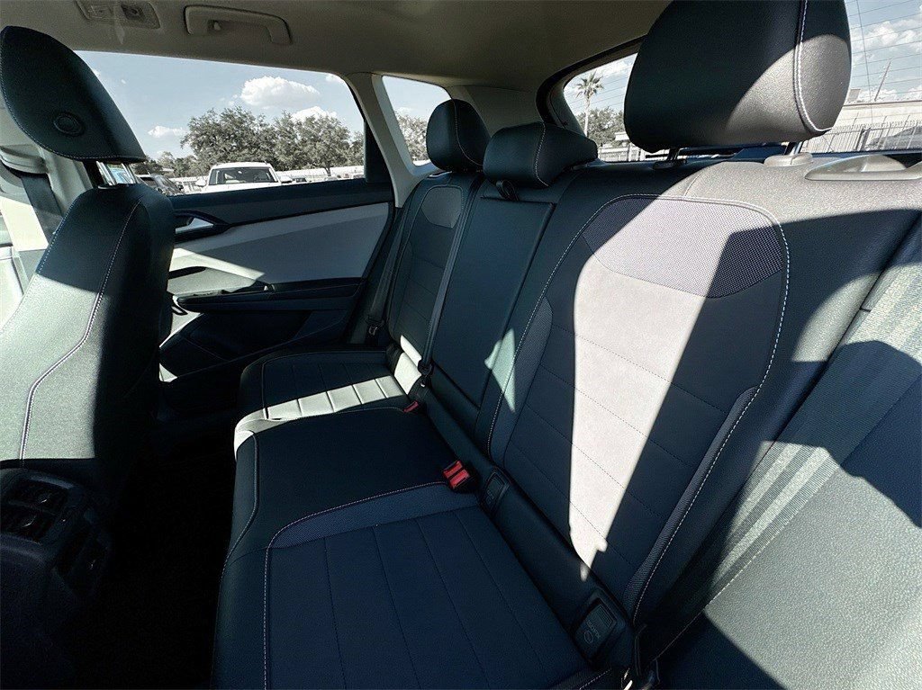 Used 2024 Volkswagen Taos SE FWD image 26