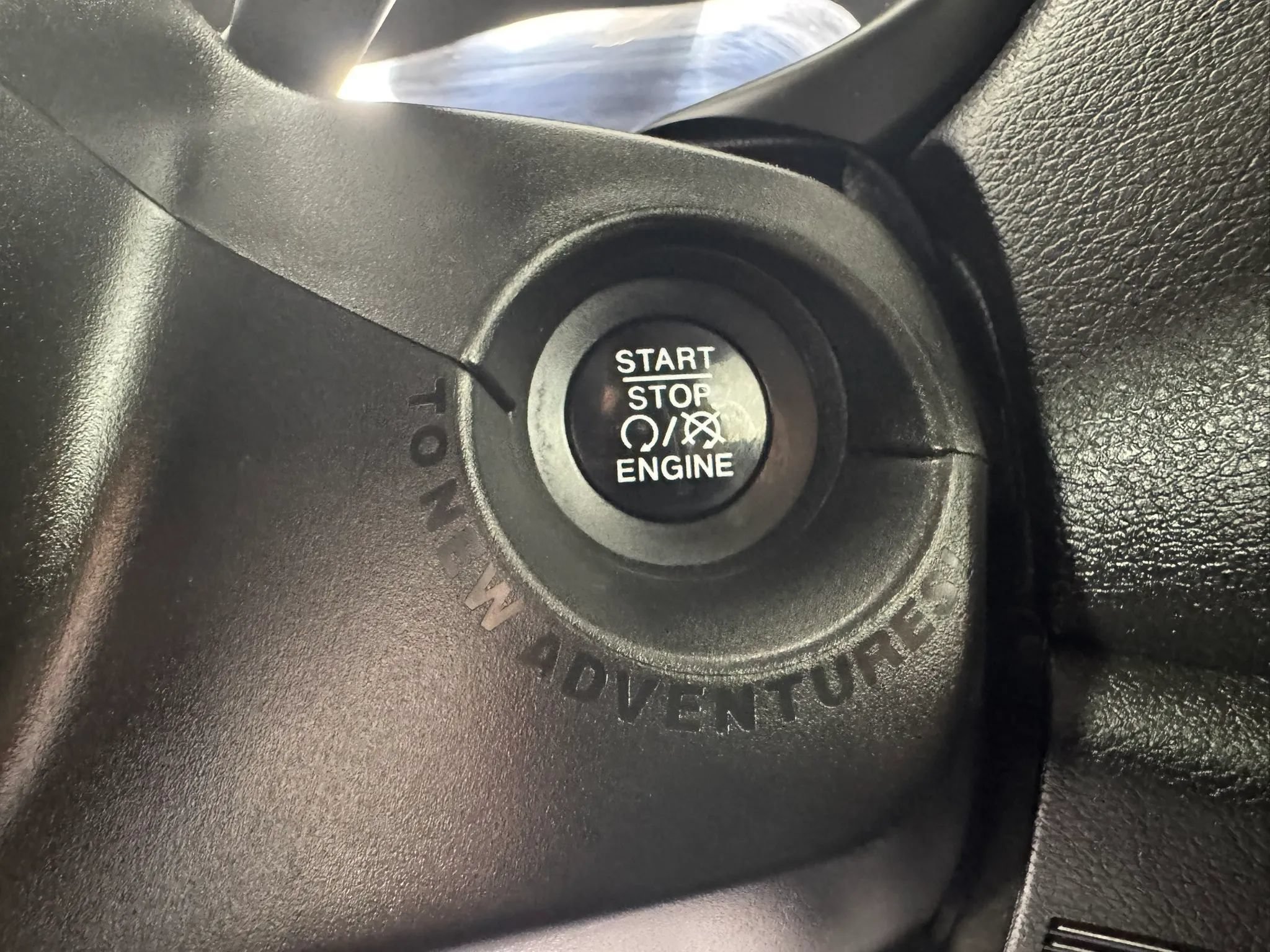 Used 2018 Jeep Renegade Trailhawk w/ UConnect 8.4 Nav Group AWD/4WD image 17
