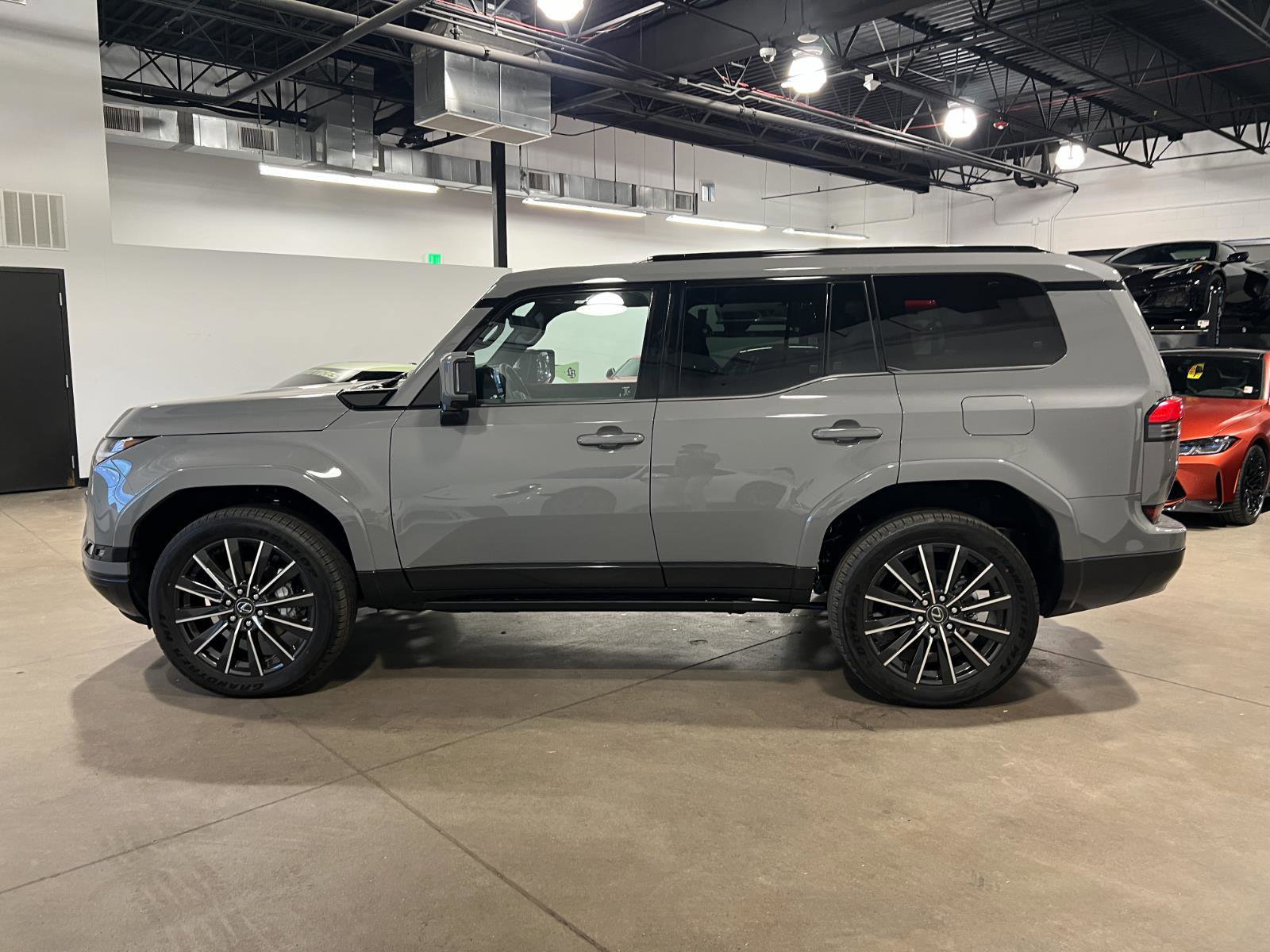 Used 2026 Lexus GX 550 w/ Cold Area Package AWD/4WD image 6