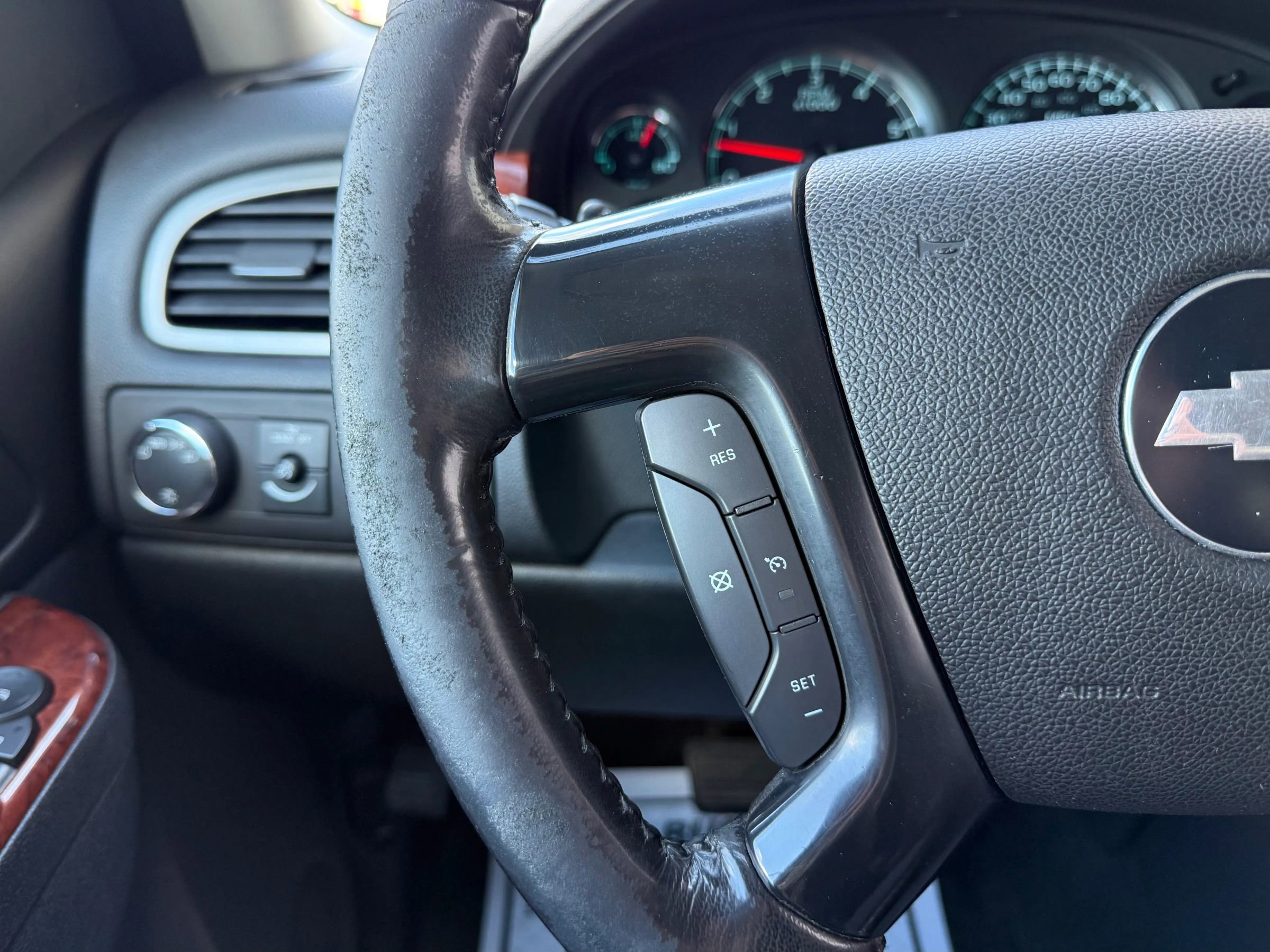 Used 2010 Chevrolet Suburban LS w/ Interior Plus Package AWD/4WD image 18
