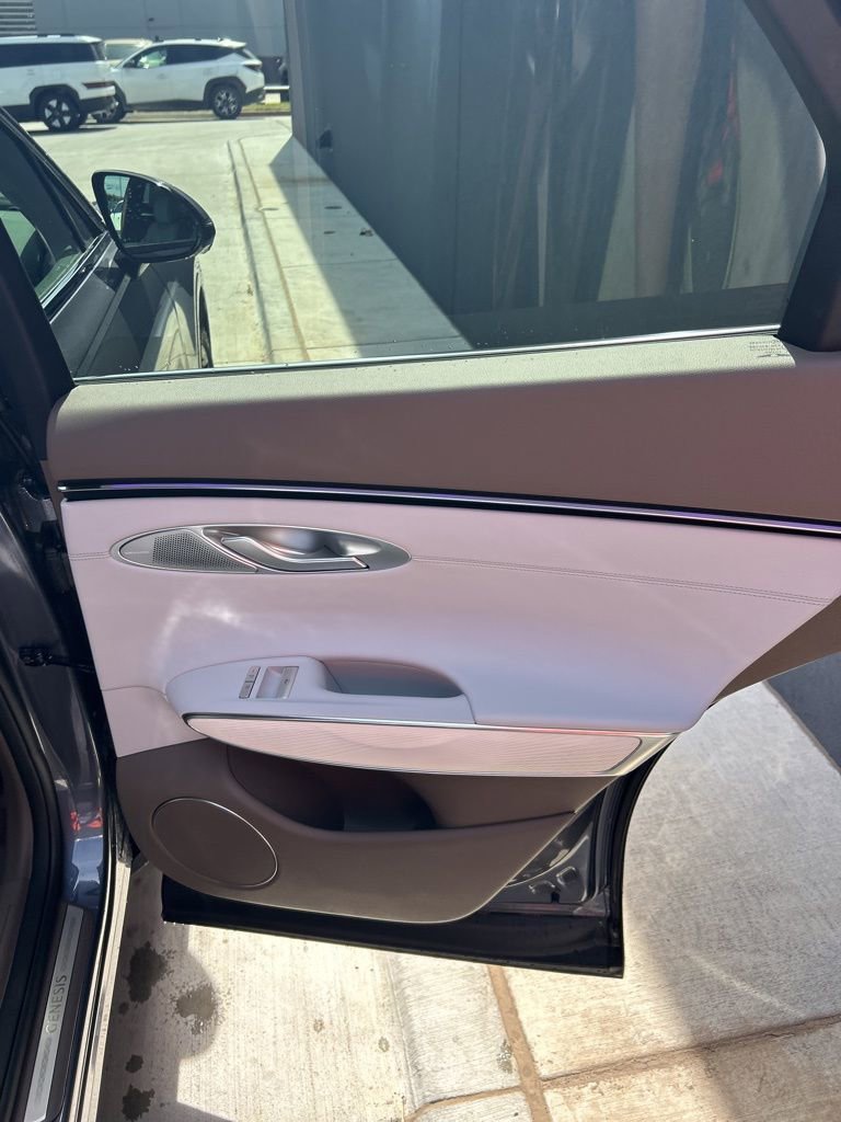 New 2026 Genesis GV70 2.5T Advanced image 13