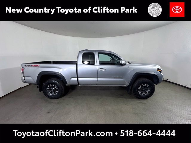 Used 2022 Toyota Tacoma TRD Off-Road w/ TRD Premium Off Road Package AWD/4WD image 8