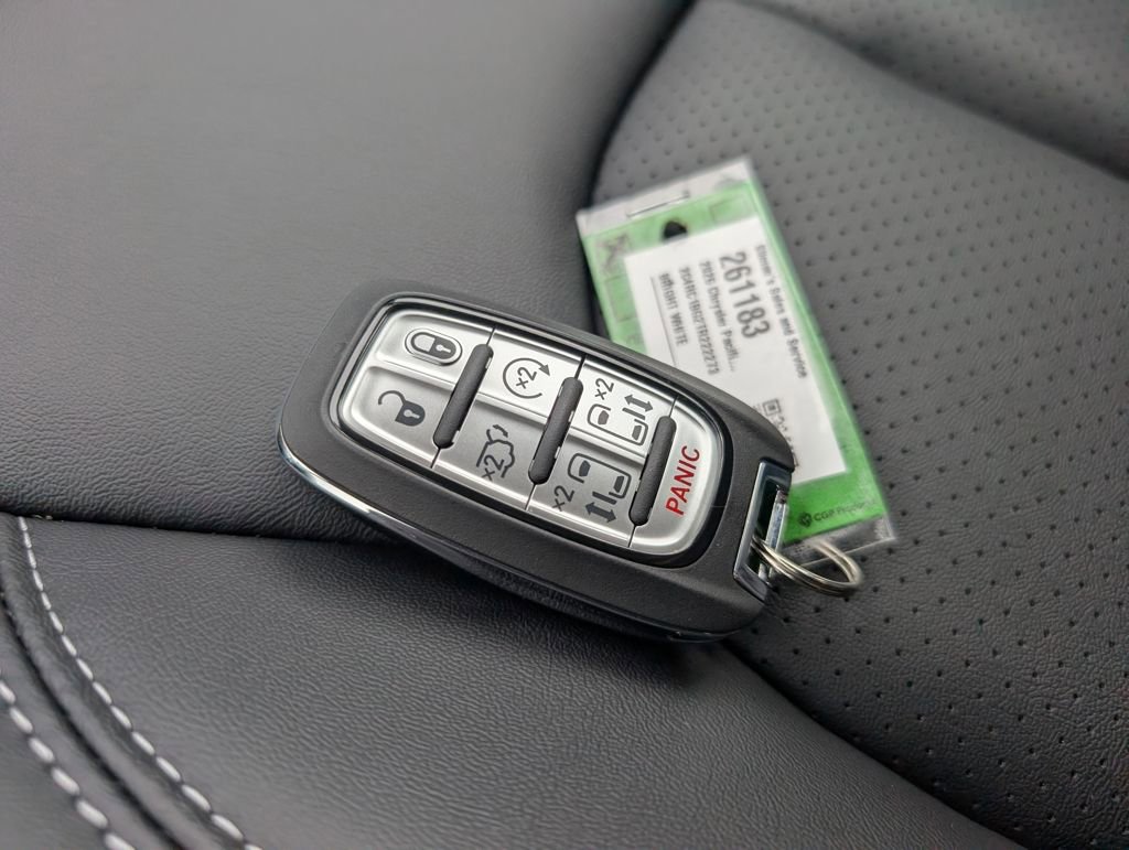New 2026 Chrysler Pacifica Select image 20