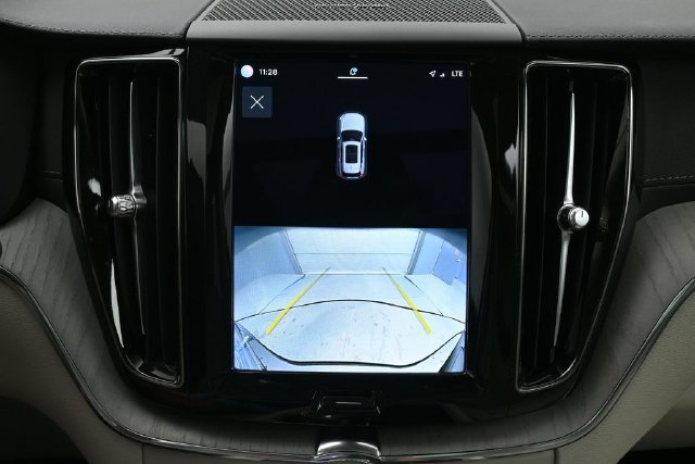 Used 2023 Volvo XC60 B6 Ultimate w/ Climate Package AWD/4WD image 22