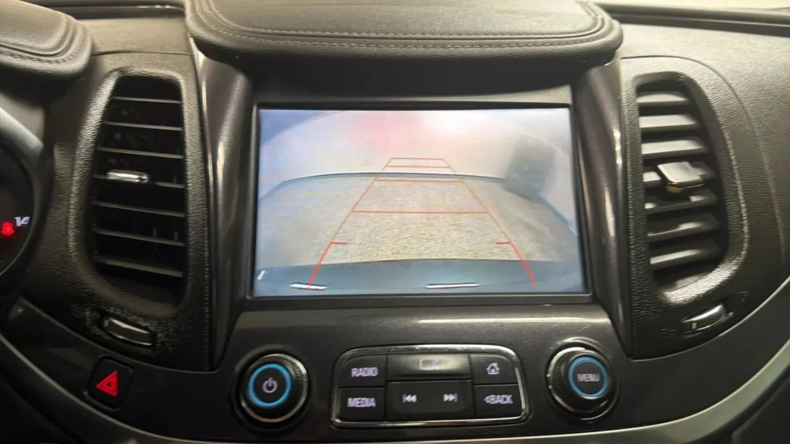 Used 2018 Chevrolet Impala LT FWD image 14