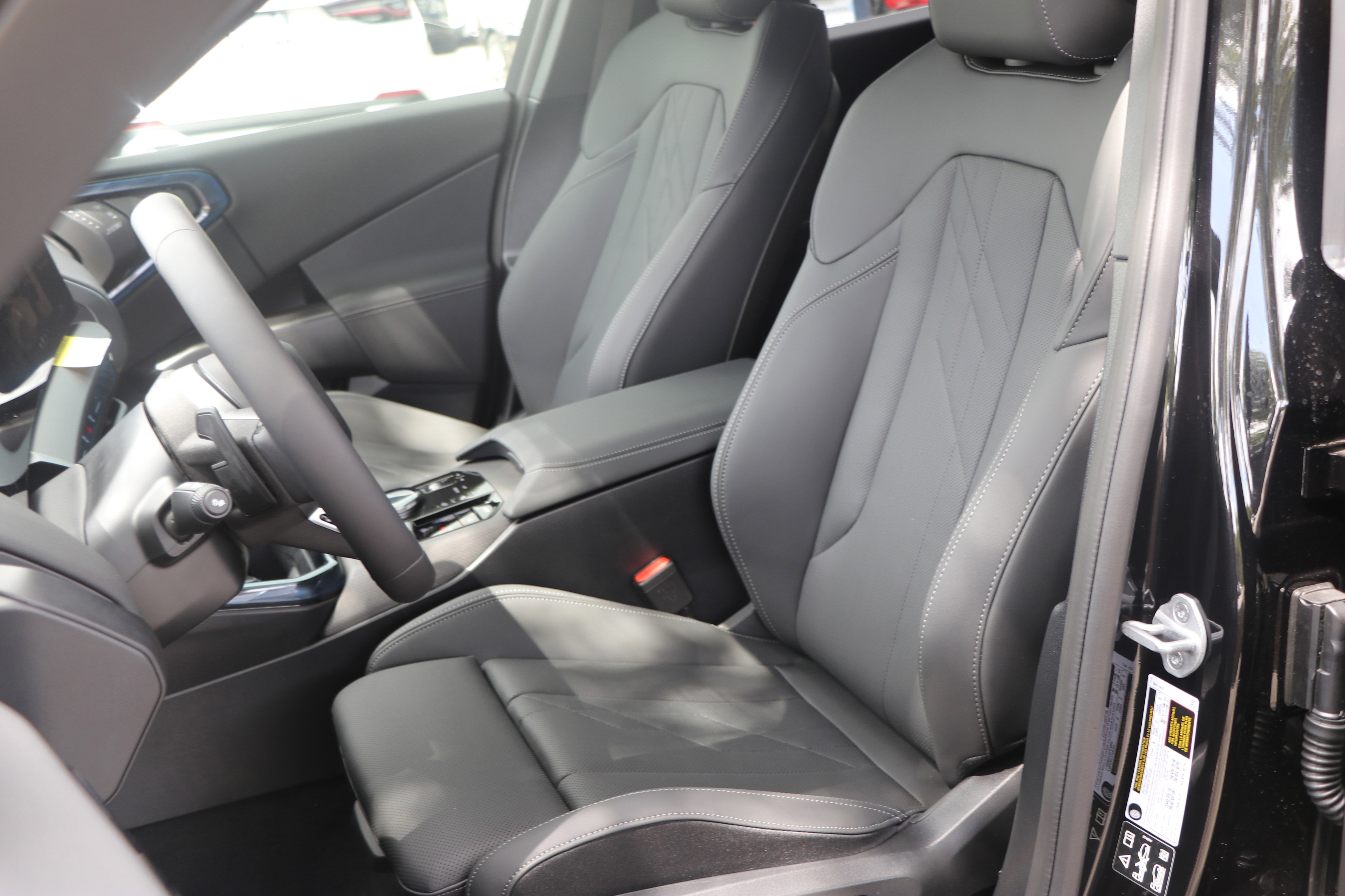 Certified 2025 BMW X3 xDrive30i w/ Premium Package AWD/4WD image 16