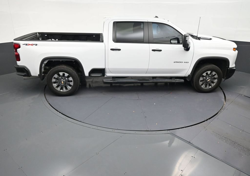 Used 2025 Chevrolet Silverado 2500 Custom w/ Custom Value Package AWD/4WD image 17