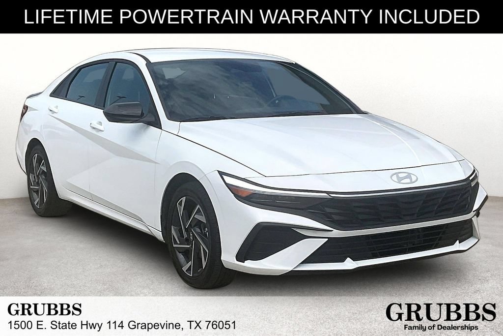 Used 2025 Hyundai Elantra SEL FWD image 1