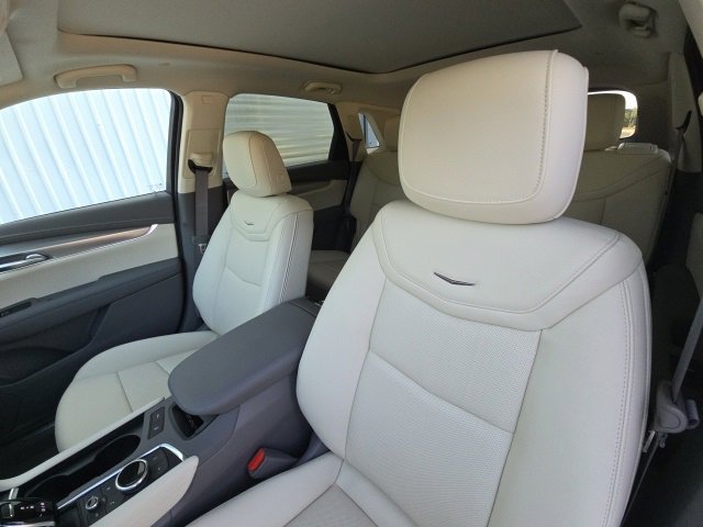 New 2025 Cadillac XT5 Premium Luxury w/ Technology Package image 11
