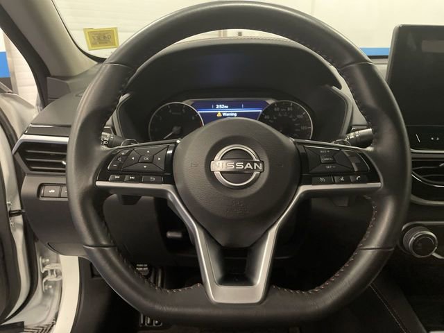 Used 2024 Nissan Altima 2.5 SR w/ SR Premium Package image 14