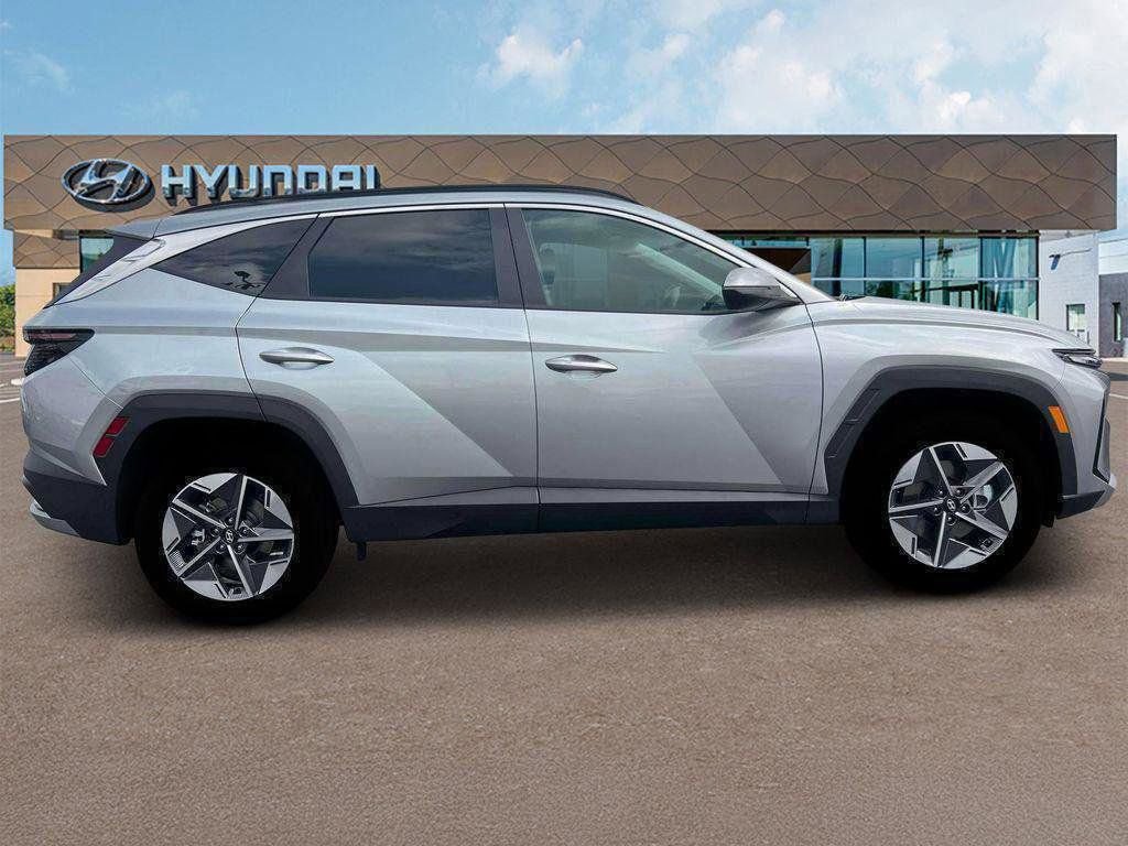 New 2025 Hyundai Tucson SEL image 9