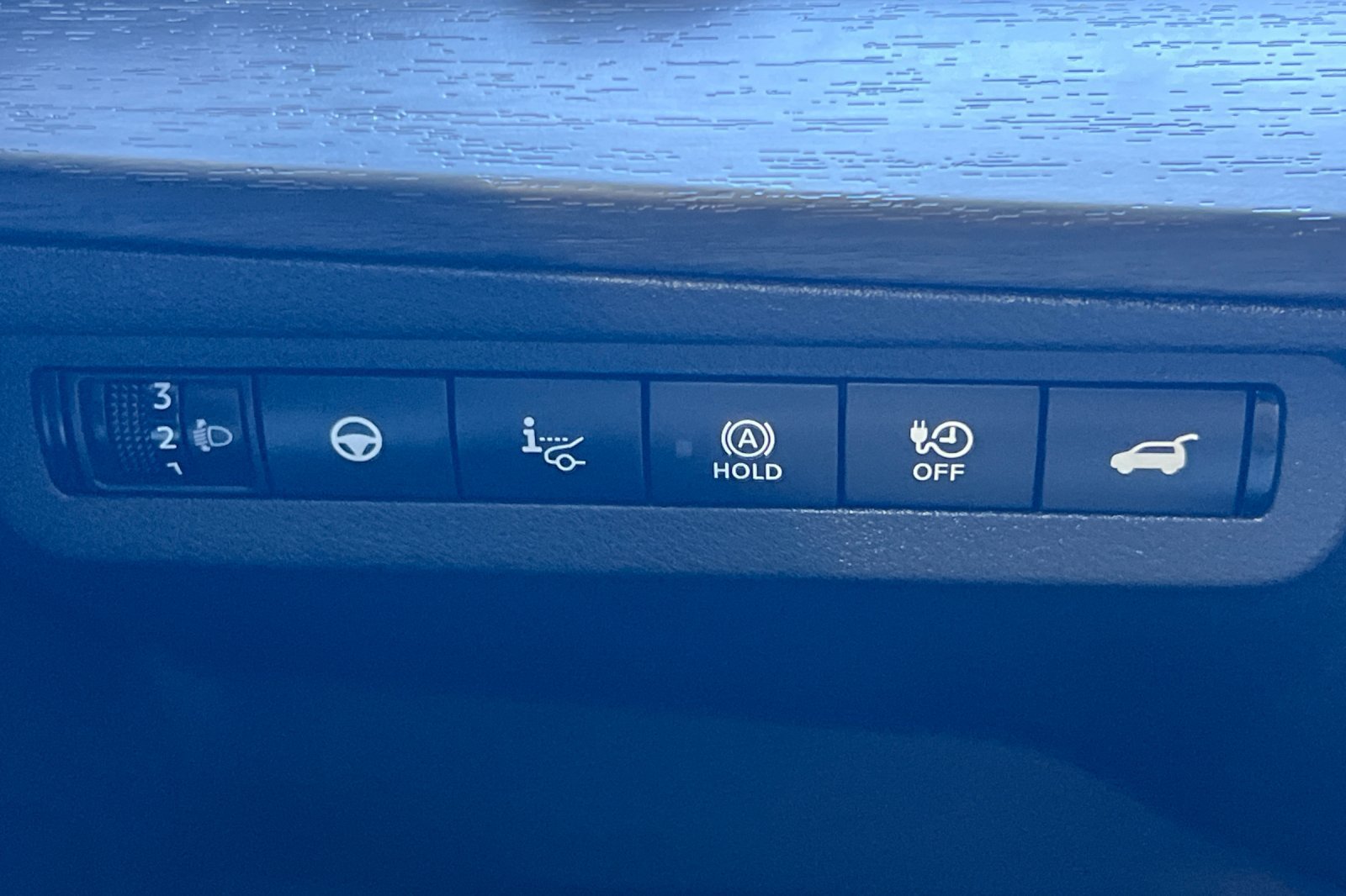 Certified 2023 Nissan Ariya FWD image 32