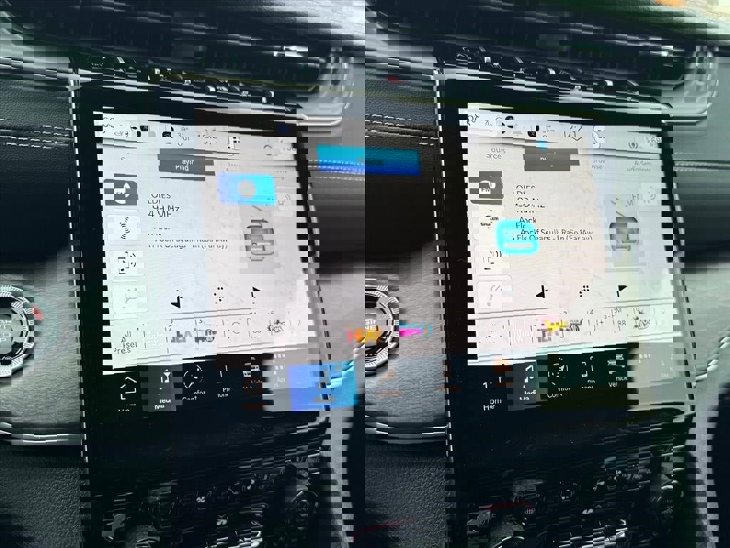 New 2025 Jeep Grand Cherokee L Limited w/ Luxury Tech Group II image 23