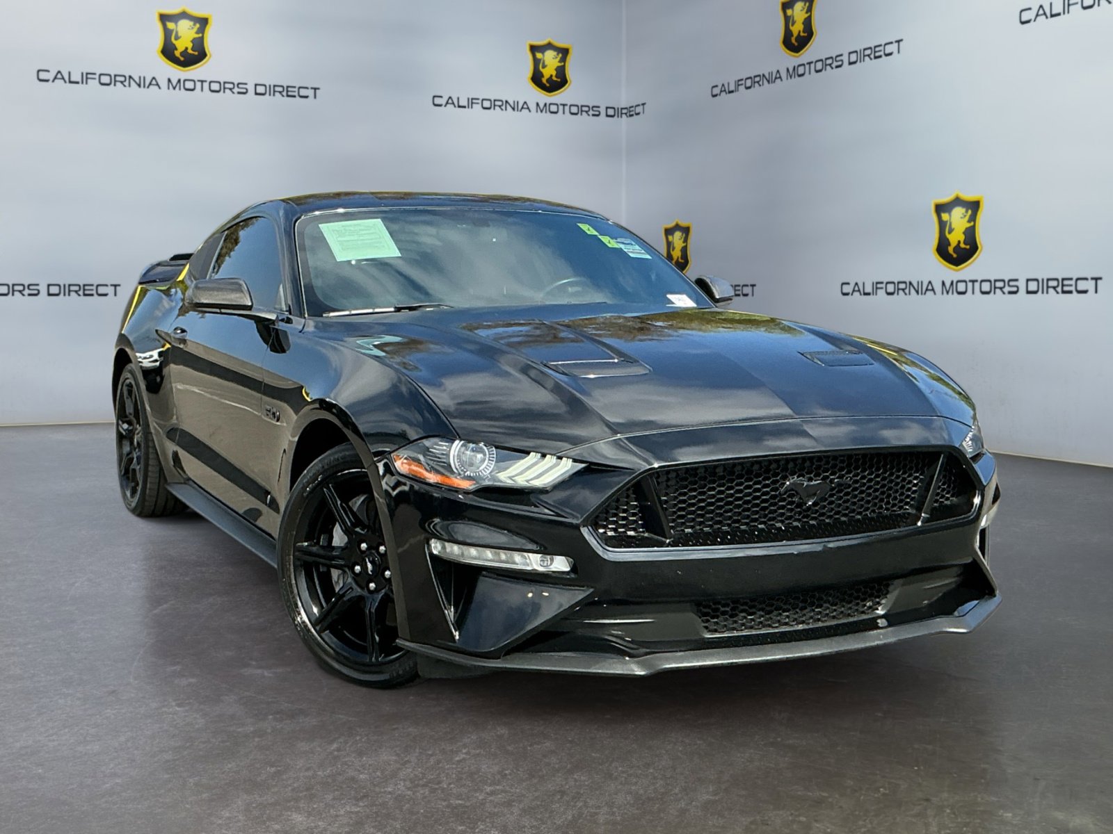 Used 2018 Ford Mustang GT Premium w/ Black Accent Package RWD image 3
