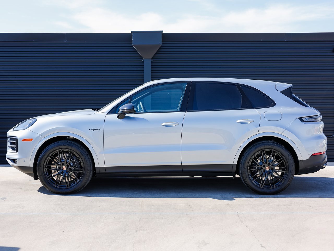 New 2026 Porsche Cayenne E-Hybrid image 2