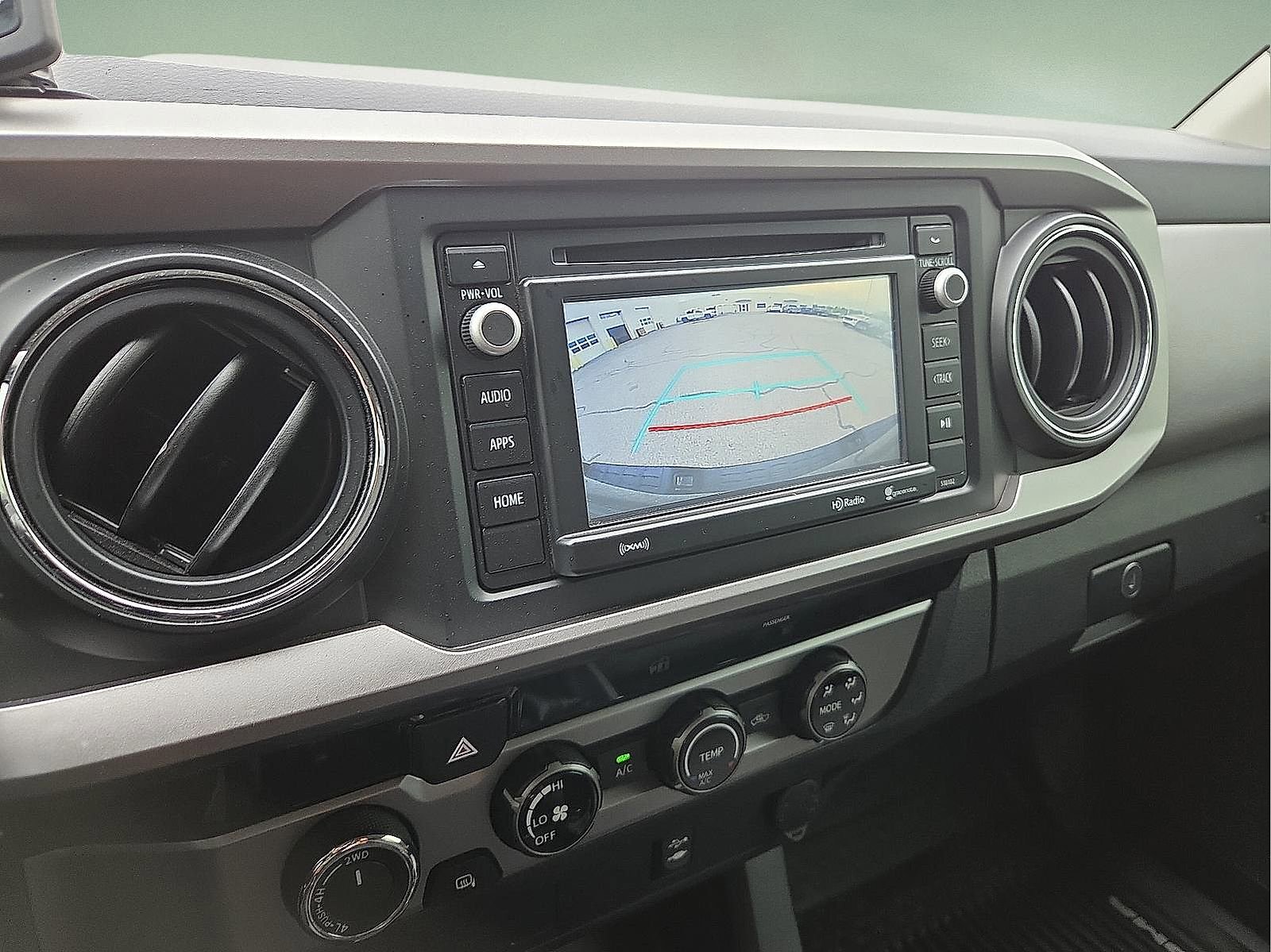 Used 2017 Toyota Tacoma 4x4 Double Cab image 17