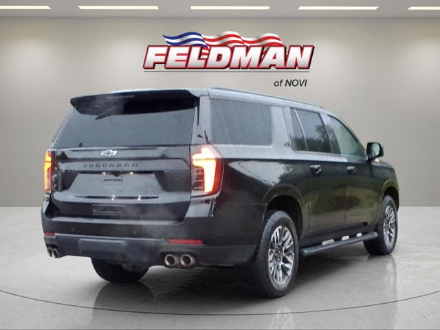 Used 2025 Chevrolet Suburban Z71 w/ Comfort Package AWD/4WD image 7