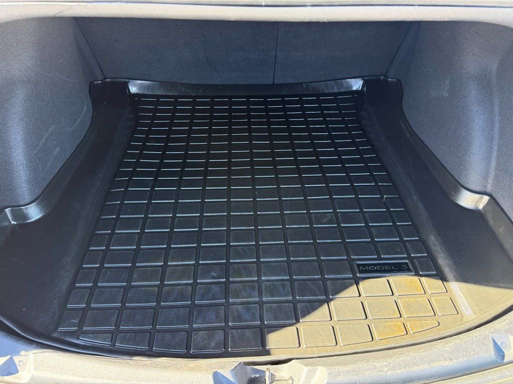 Used 2019 Tesla Model 3 Standard Range Plus image 14