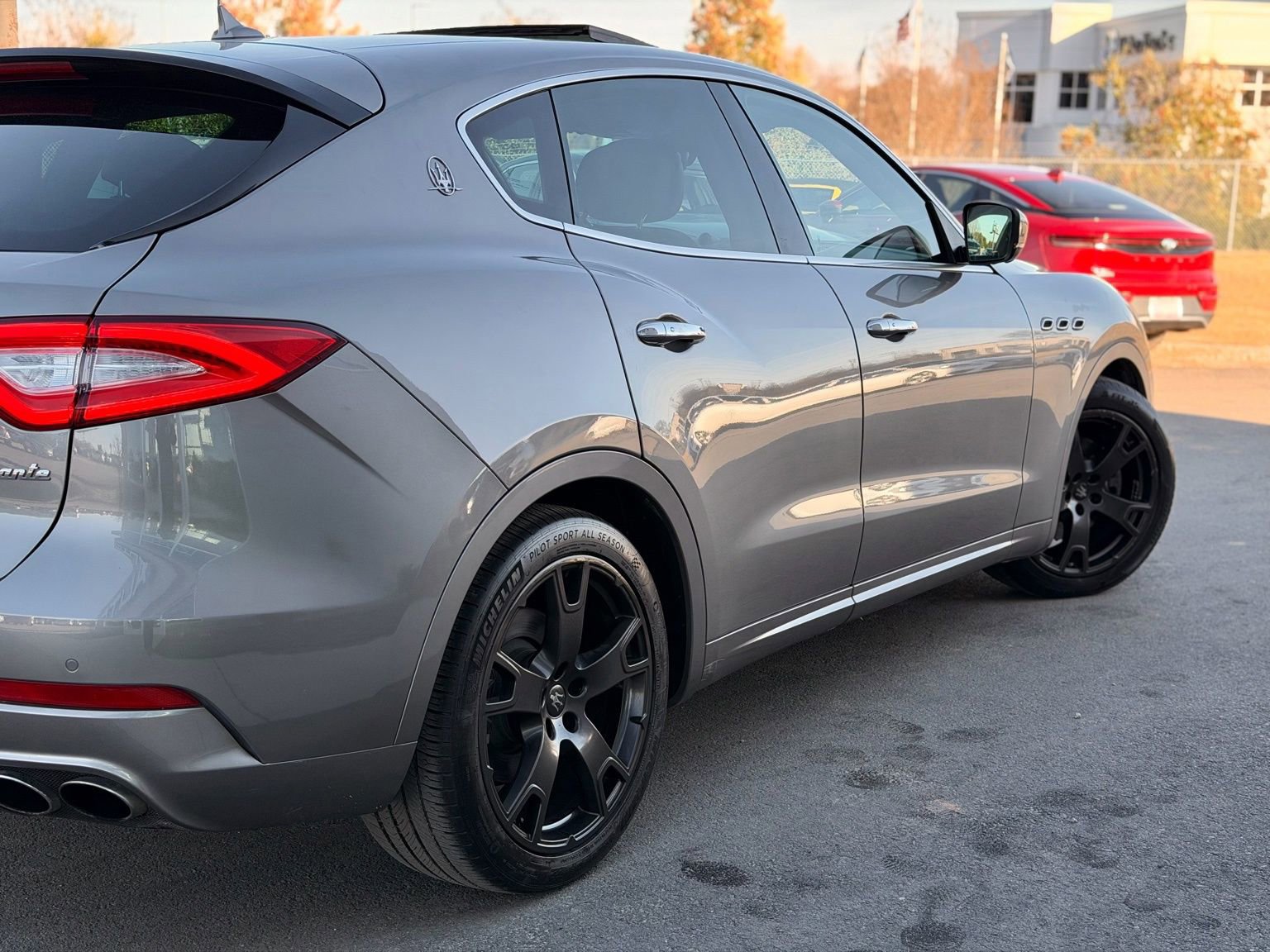 Used 2019 Maserati Levante image 12