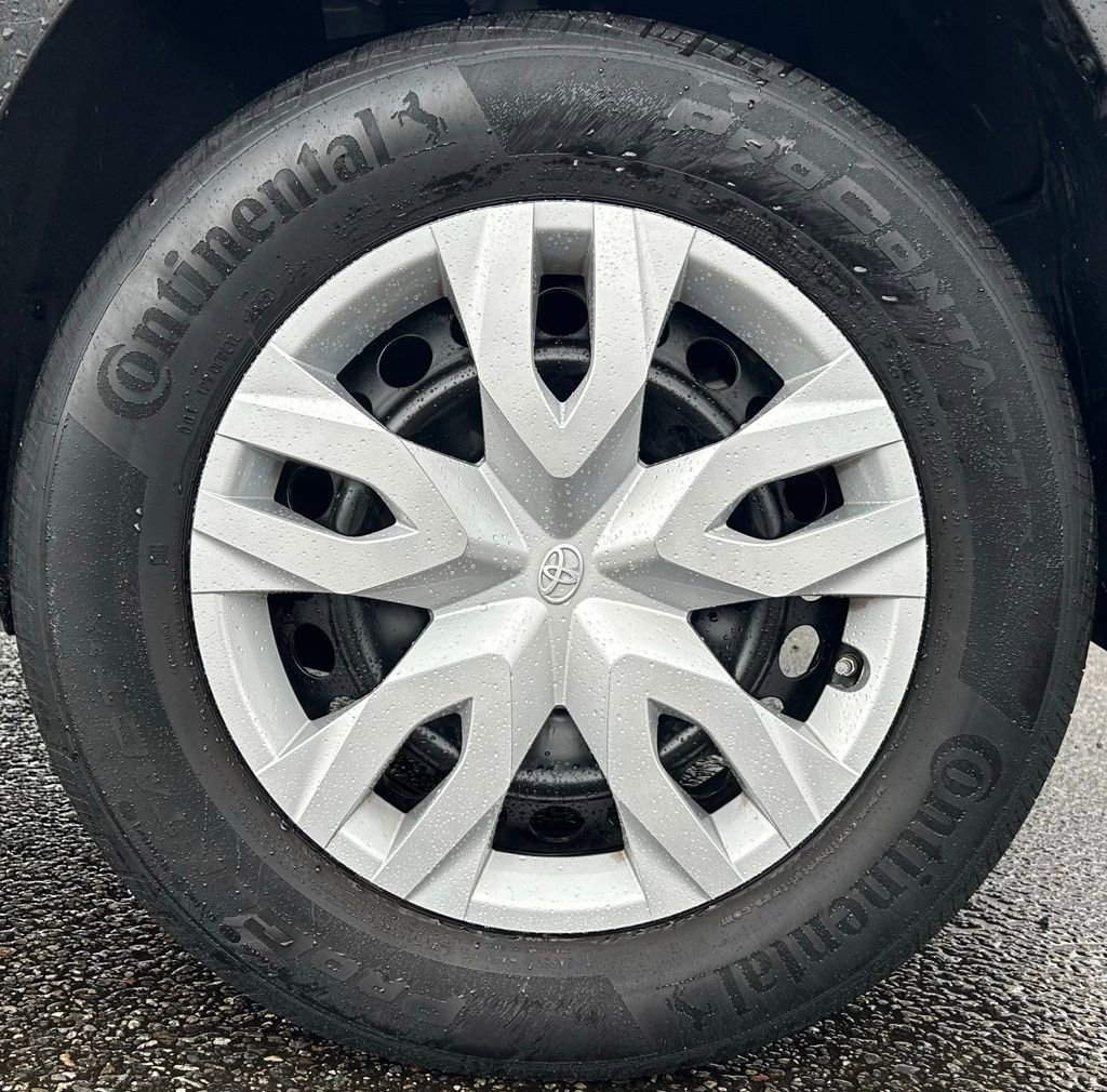 Certified 2023 Toyota Corolla Cross L image 30