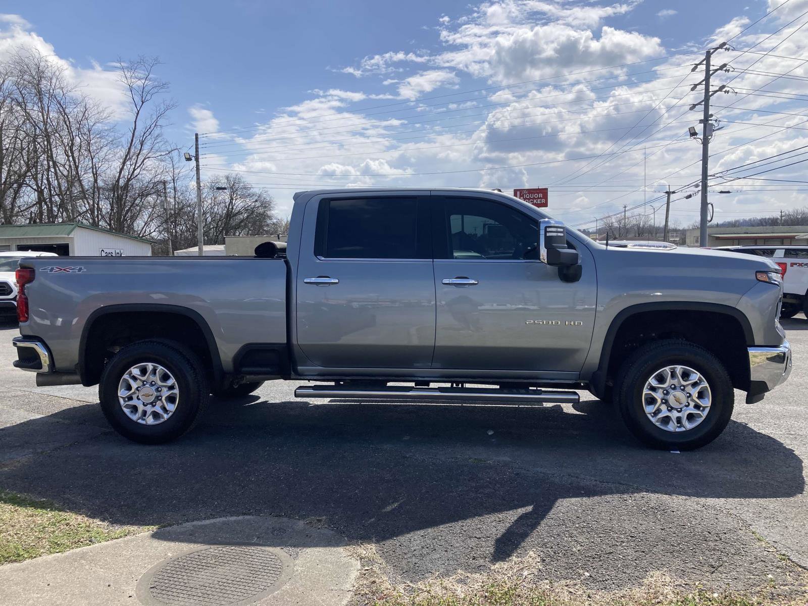 Used 2024 Chevrolet Silverado 2500 LTZ w/ LTZ Convenience Package image 2