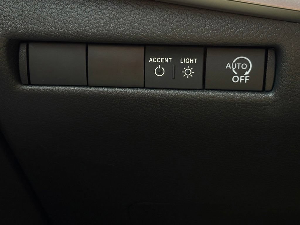 Used 2026 Nissan Kicks SV w/ SV Premium Package FWD image 33