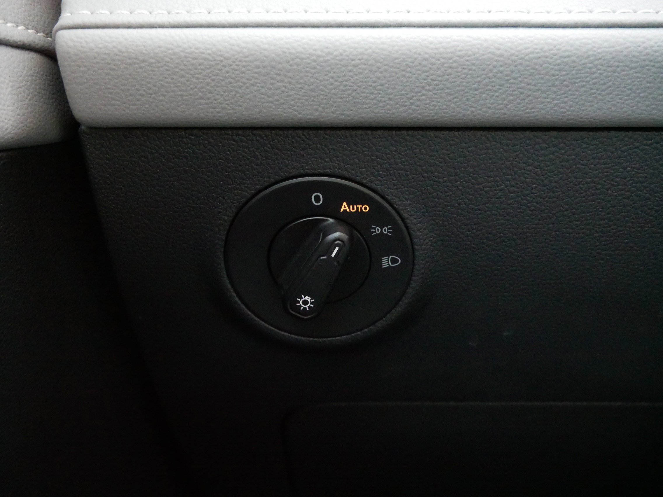 Certified 2023 Volkswagen Taos SEL image 27