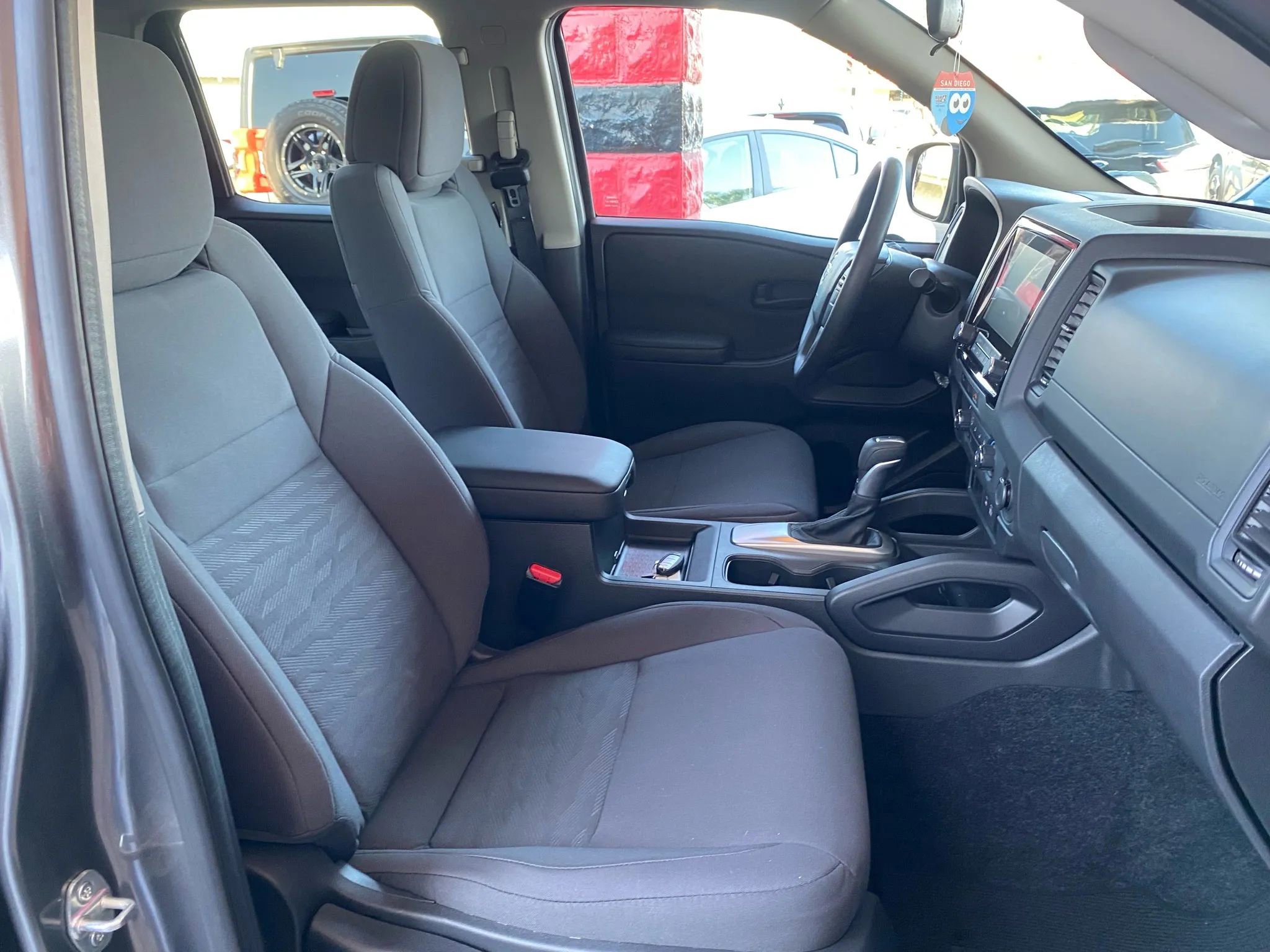 Used 2024 Nissan Frontier S image 9