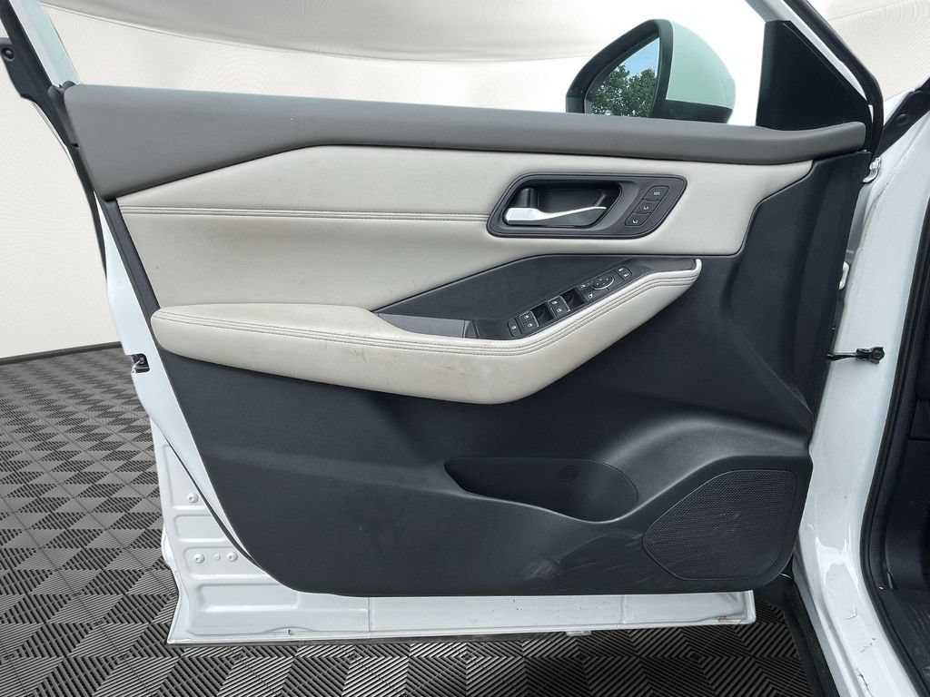 Used 2023 Nissan Rogue SL w/ SL Premium Package AWD/4WD image 19