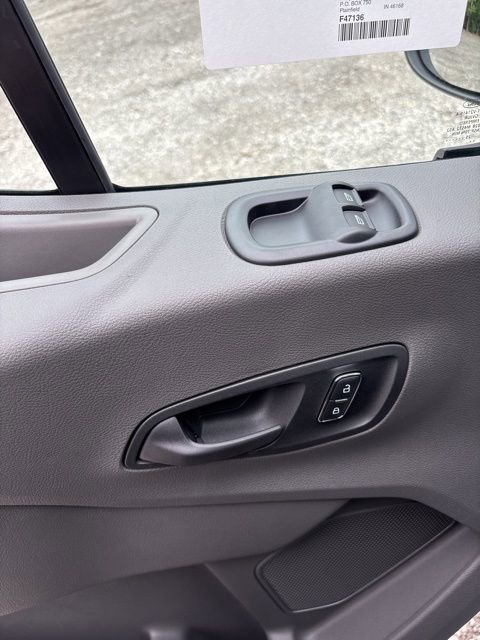 New 2025 Ford Transit 250 148 Medium Roof image 19
