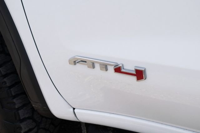 Used 2023 GMC Sierra 1500 AT4 image 10