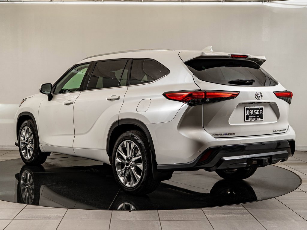 Used 2021 Toyota Highlander Limited image 6