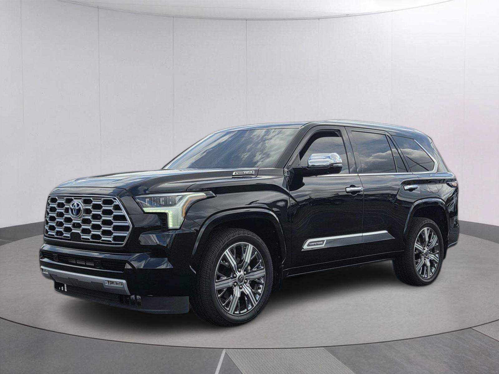 Used 2023 Toyota Sequoia Capstone RWD image 1