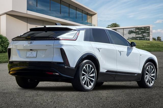 Certified 2024 Cadillac Lyriq Sport AWD/4WD image 4