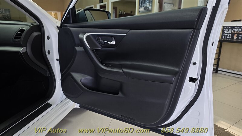 Used 2017 Nissan Altima 2.5 SV FWD image 14