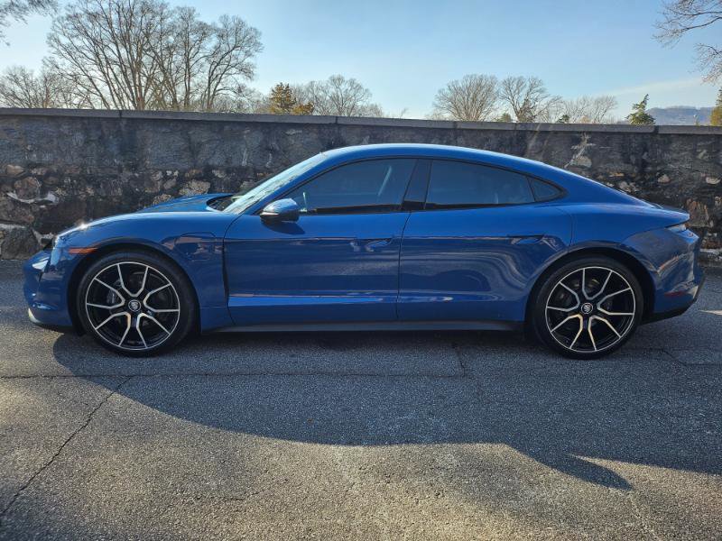 Used 2023 Porsche Taycan w/ Premium Package image 7