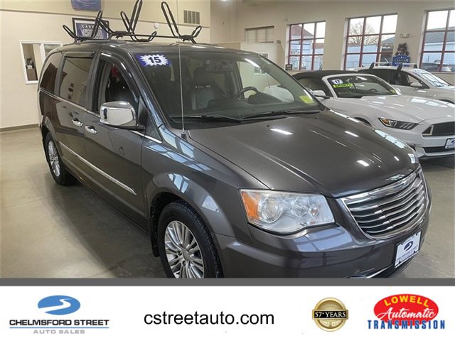 Used 2015 Chrysler Town & Country Touring-L w/ Driver Convenience Group image 1