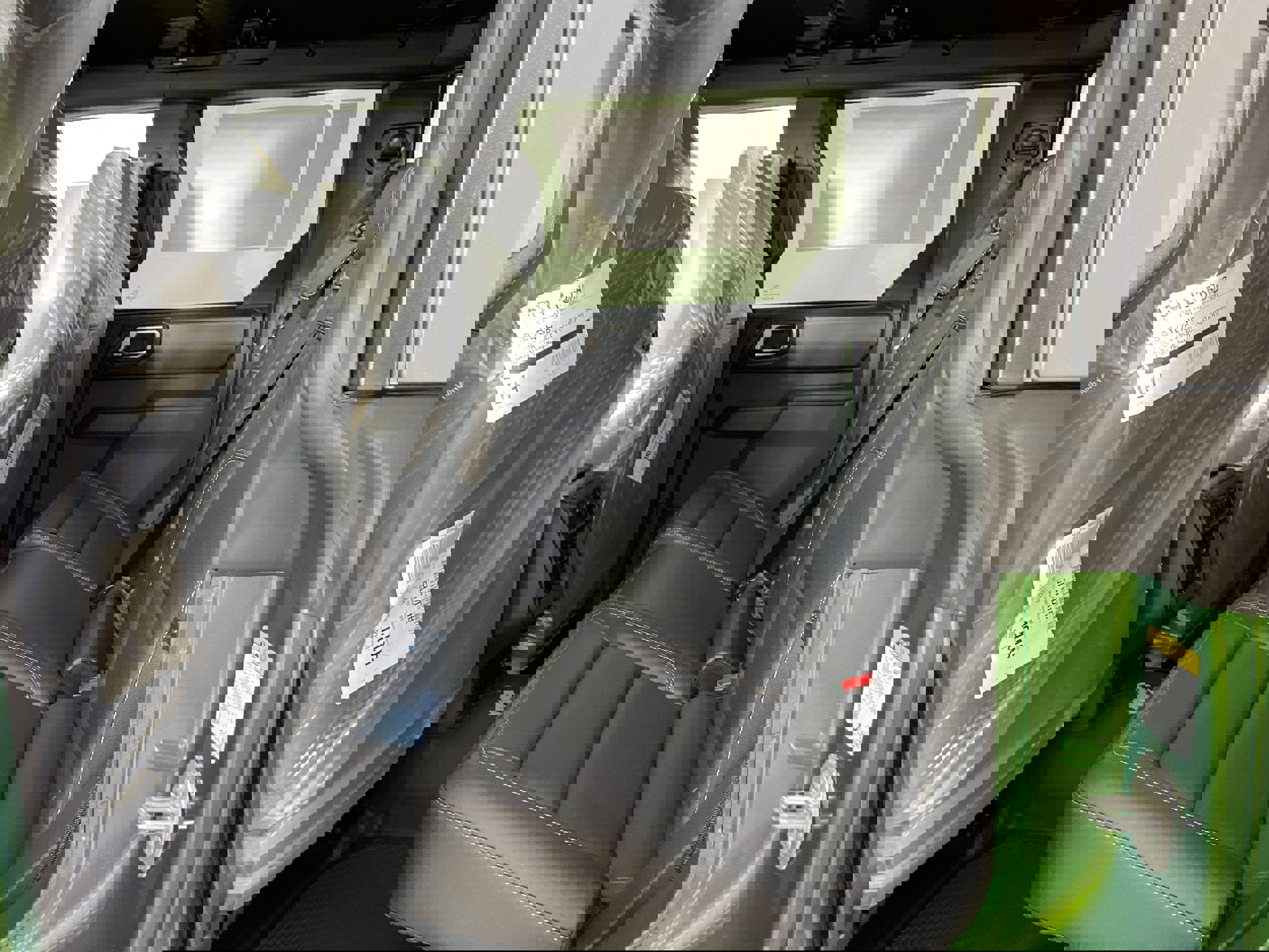 New 2025 Ford Bronco Badlands image 4