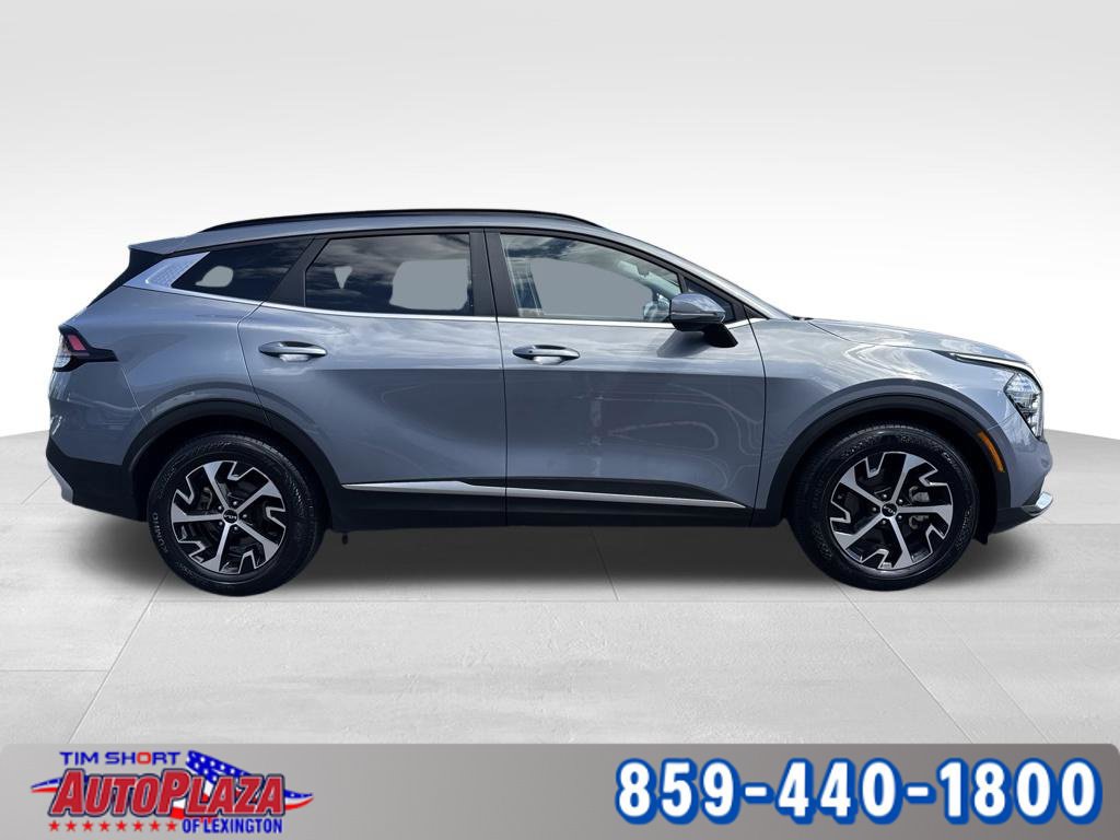 Used 2025 Kia Sportage EX w/ Premium Package FWD image 9